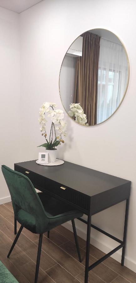 New Apartment J22, Free Private Parking, Terrace, Self Check-In Kaunas Eksteriør billede