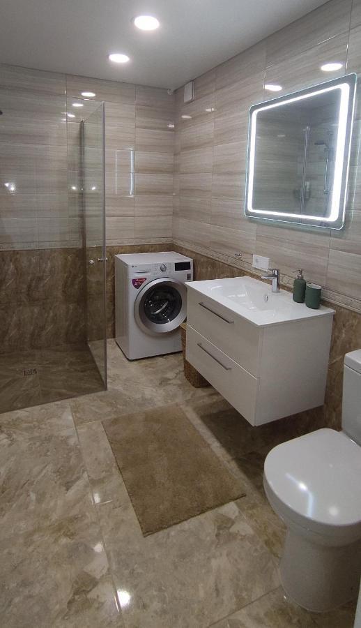 New Apartment J22, Free Private Parking, Terrace, Self Check-In Kaunas Eksteriør billede